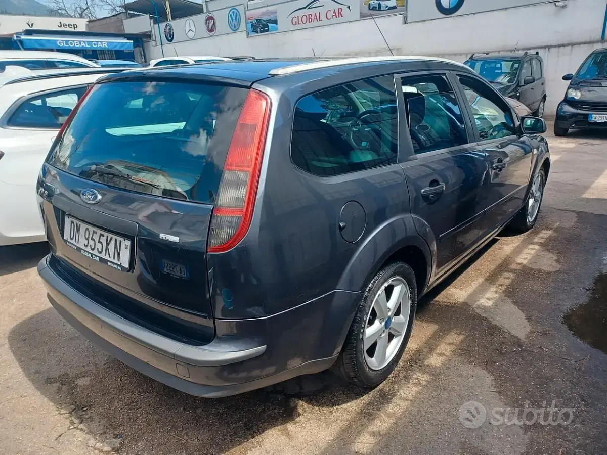 Usata Ford Focus S 90 CV (66 kW) 2008 Grigio Station wagon