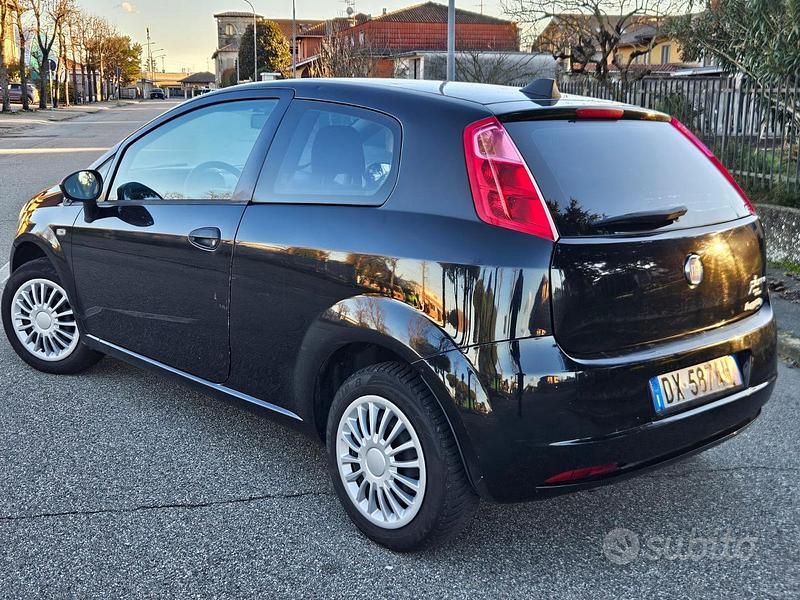 Usata Fiat Grande Punto 2010 Nero Utilitaria