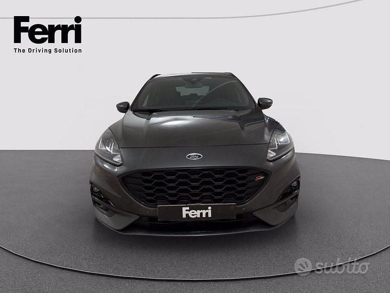 Usata Ford Kuga ST-Line 150 CV (110 kW) 2023 Magnetic grey SUV