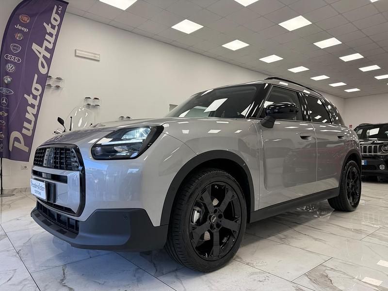 Grigio Nuova 2025 Mini Cooper Countryman Essential SUV | 35.800 € (Super prezzo) - Immagine 1/4
