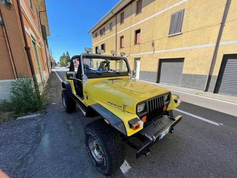 Usata Jeep Wrangler 179 CV (131 kW) 1991 Giallo SUV