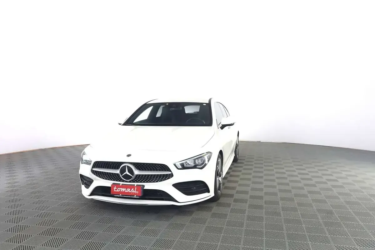 Usata Mercedes CLA200 Shooting Brake Premium 150 CV (110 kW) 2020 Bianco polare Station wagon