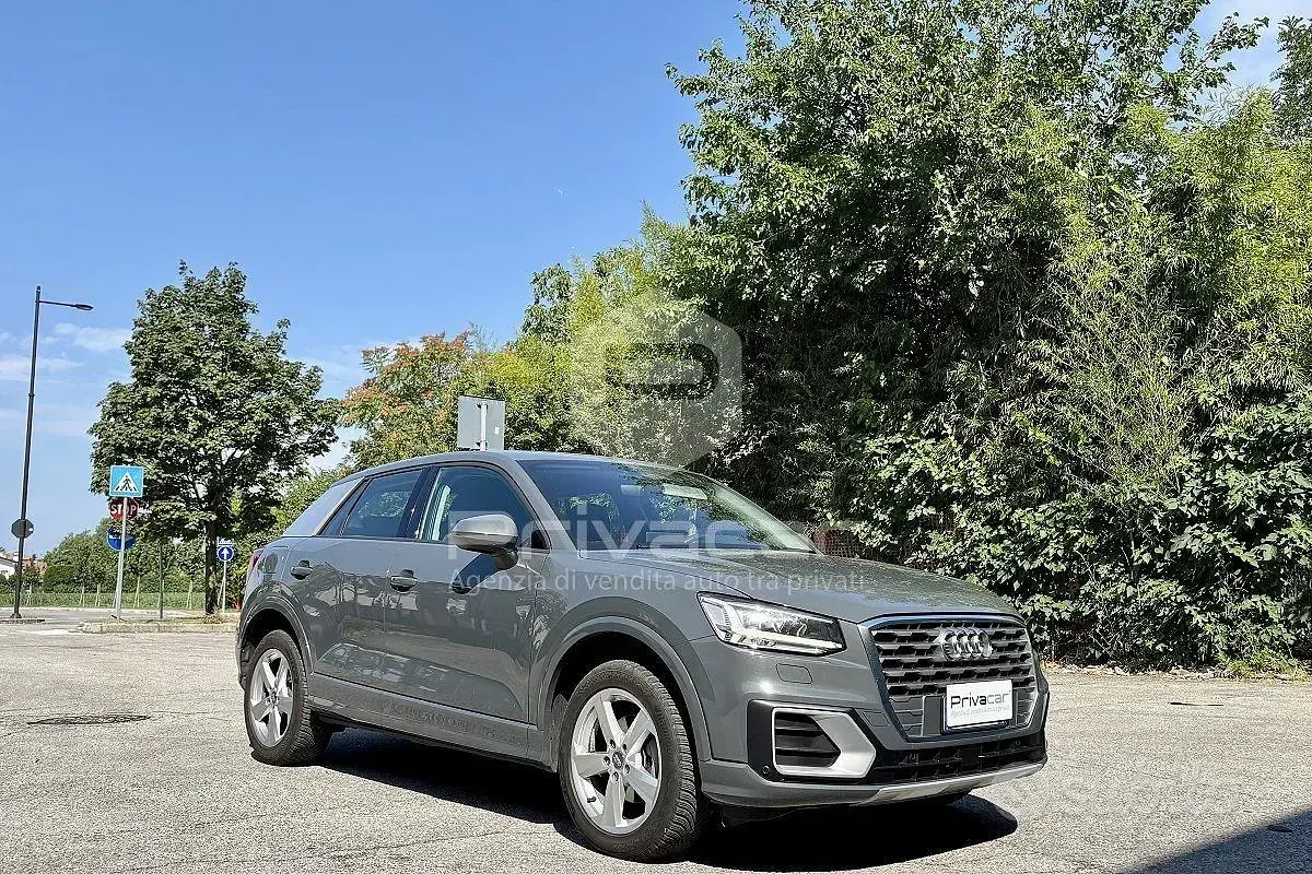 Usata Audi Q2 Ambiente 116 CV (85 kW) 2019 Grigio SUV
