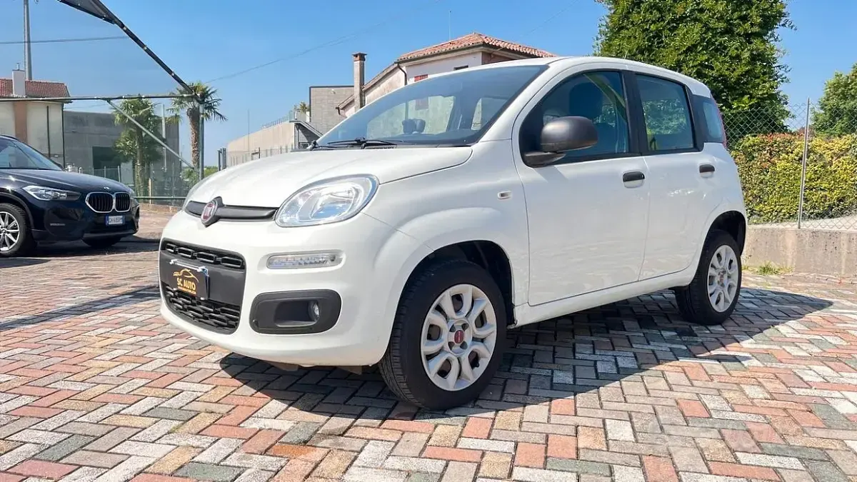 Usata Fiat Panda Lounge 84 CV (61 kW) 2020 Bianco Utilitaria