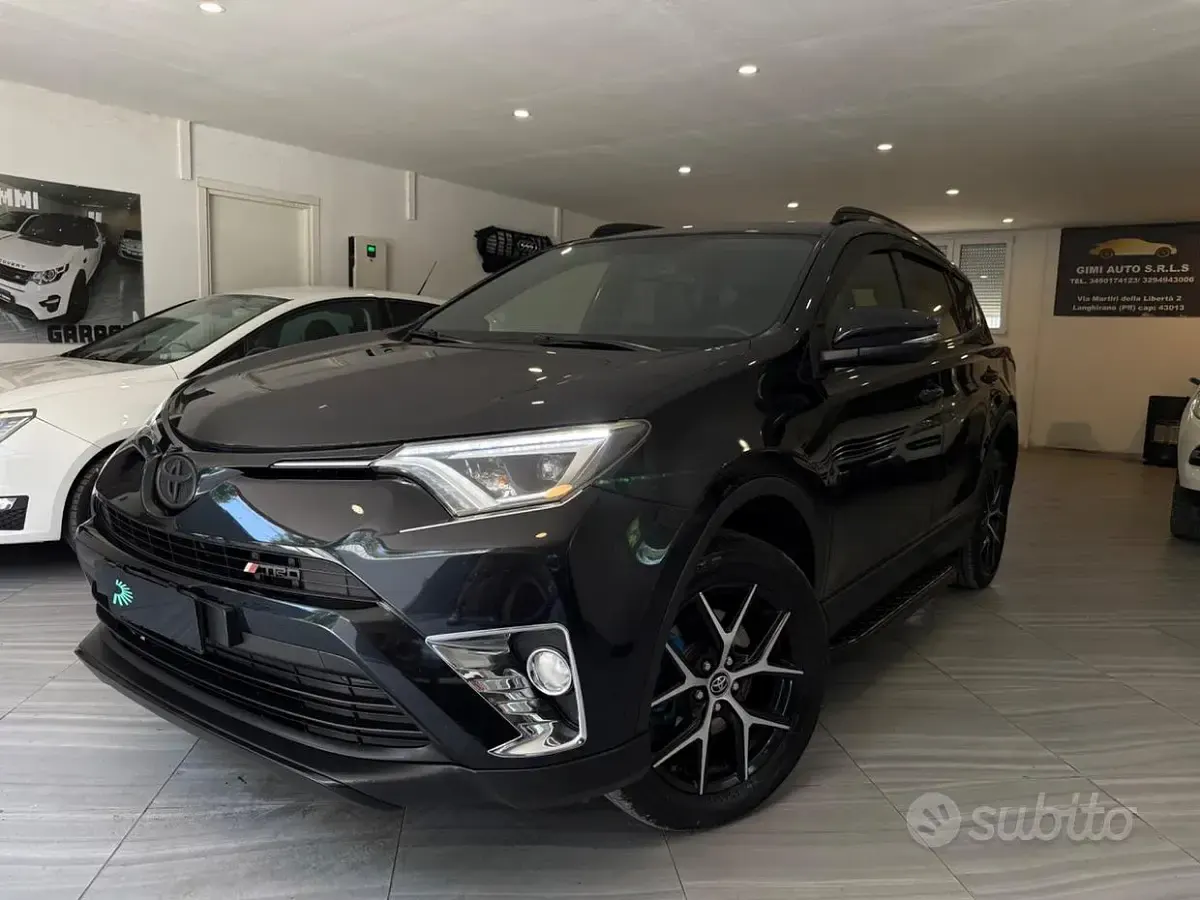 Usata Toyota RAV4 143 CV (105 kW) 2016 Nero SUV