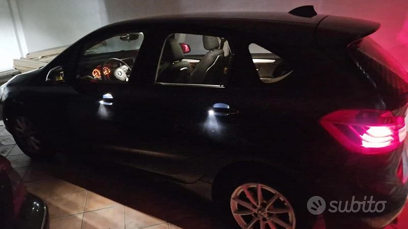 Usata BMW 218 2016 Nero Monovolume