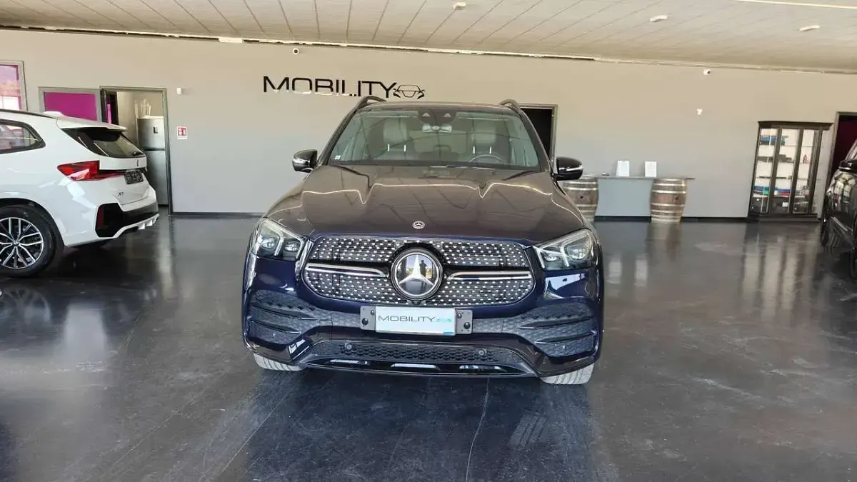 Usata Mercedes GLE300 Premium 245 CV (180 kW) 2019 Blu/azzurro SUV