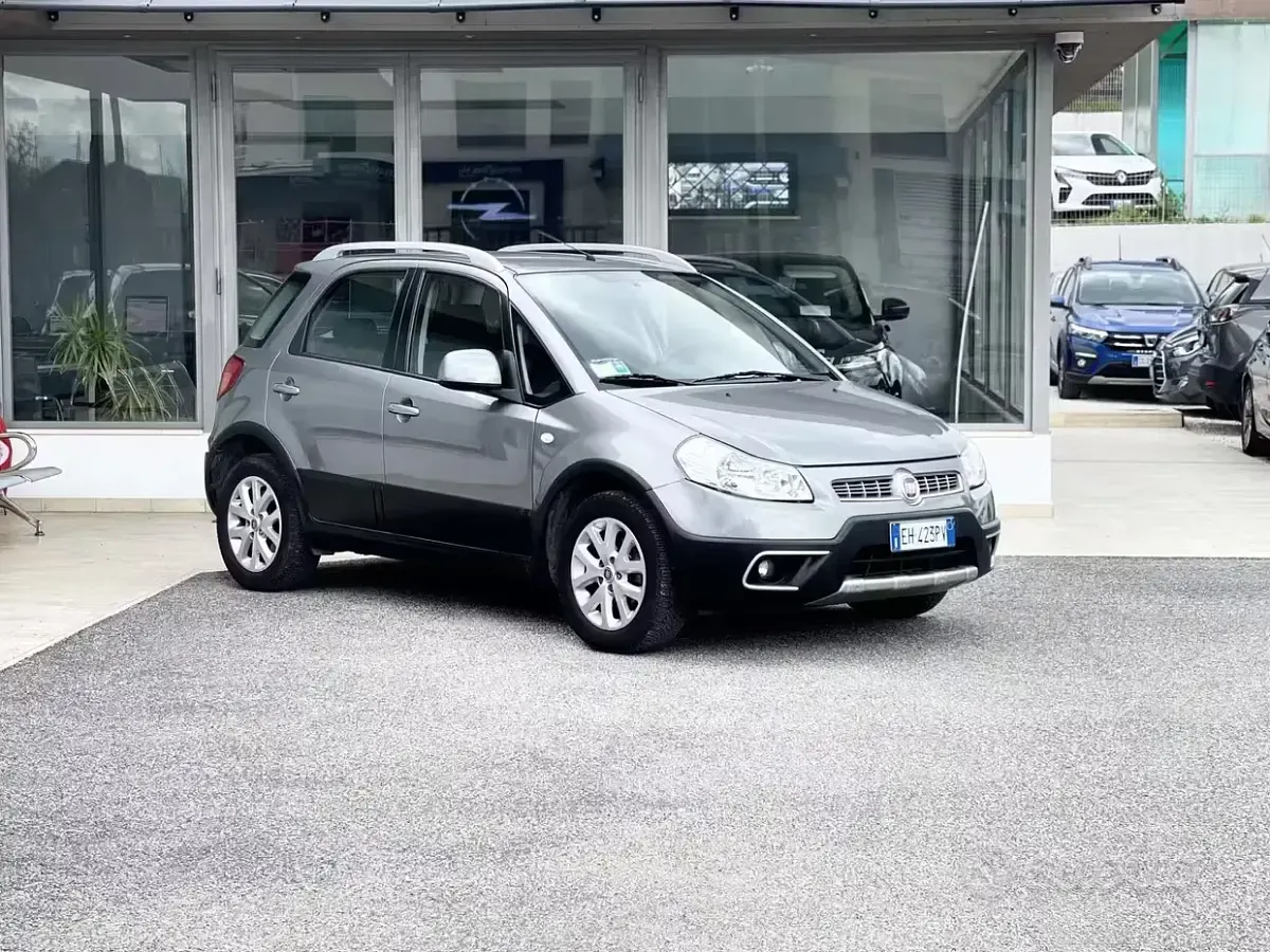 Usata Fiat Sedici 120 CV (88 kW) 2011 SUV
