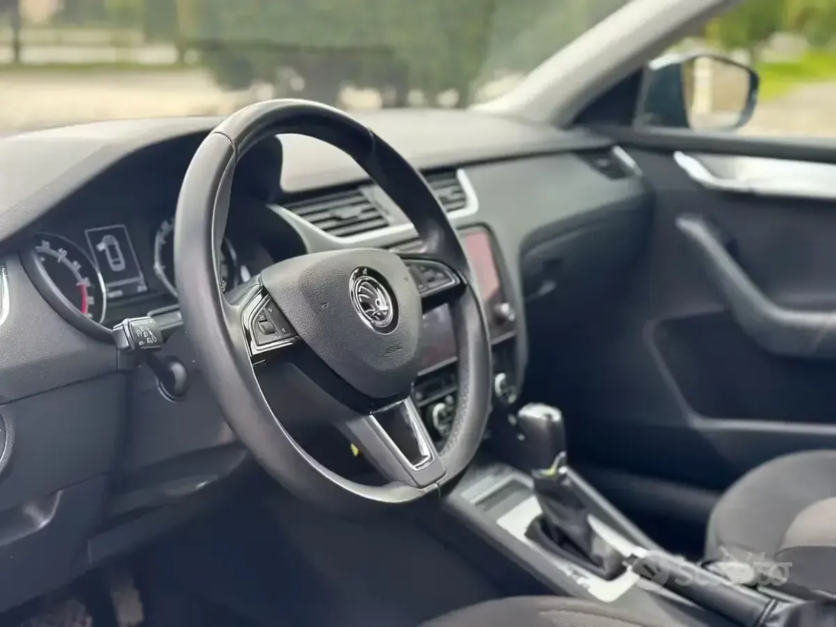 Usata Skoda Octavia Ambition 150 CV (110 kW) 2019 Grigio Station wagon
