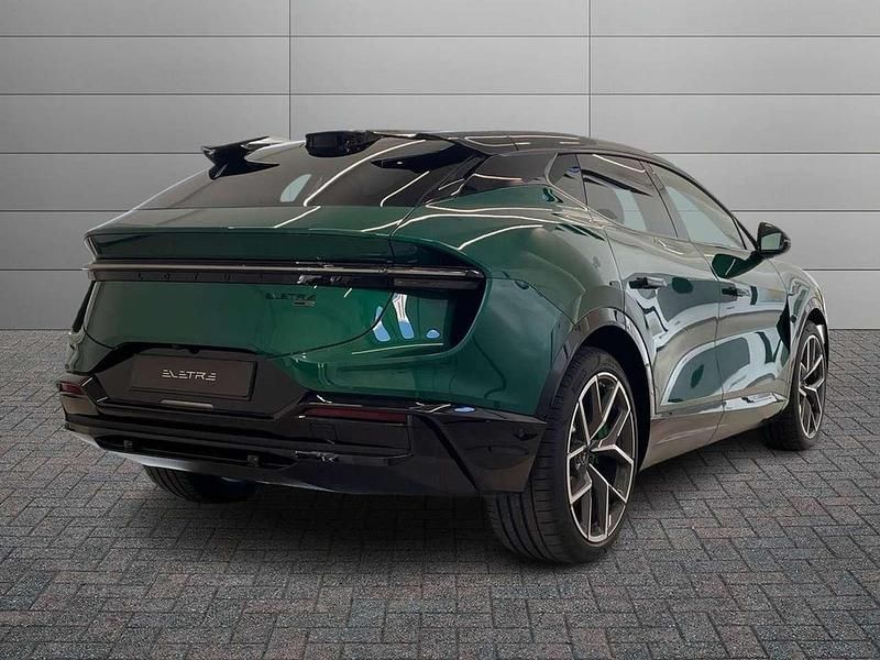 Nuova Lotus Eletre 450 kW (612 CV) 2026 Verde galloway SUV
