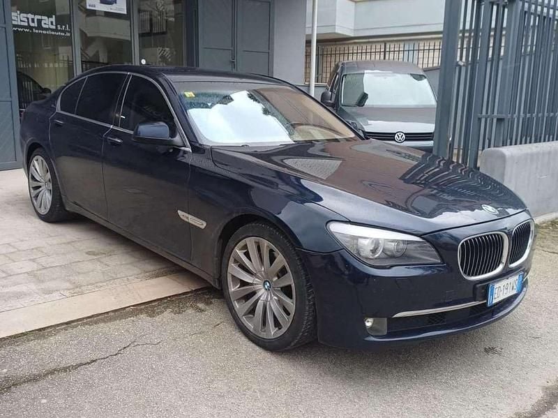Usata BMW 740 306 CV (225 kW) 2010 Blu/azzurro Berlina