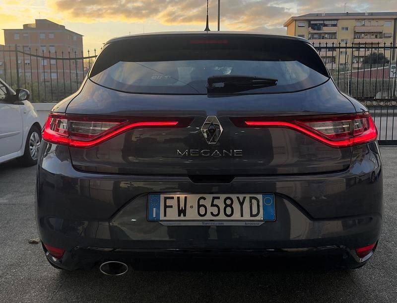Usata Renault Mégane IV Intens 115 CV (84 kW) 2019 Grigio Berlina