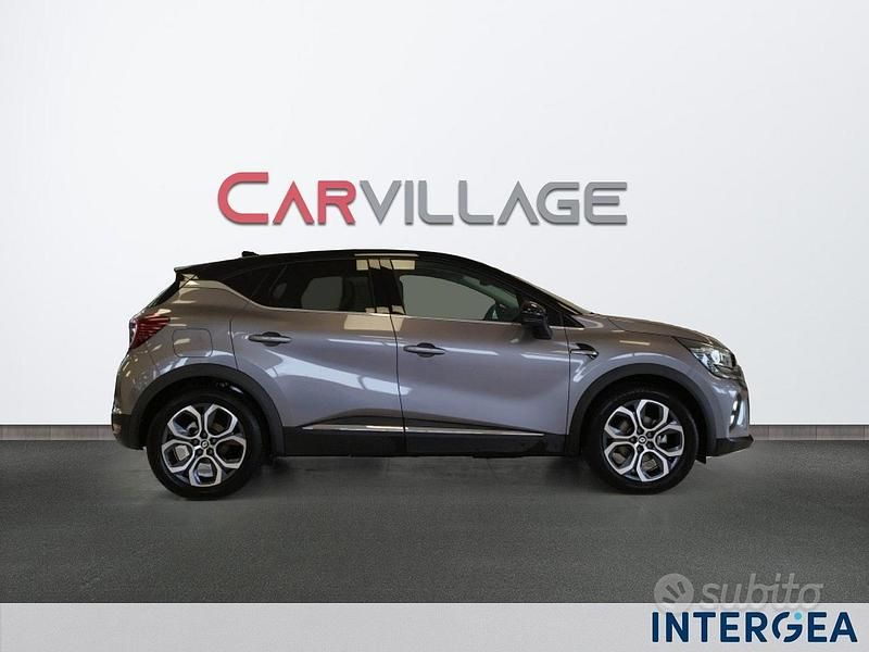 Usata Renault Captur Techno 93 CV (68 kW) 2023 Grigio SUV