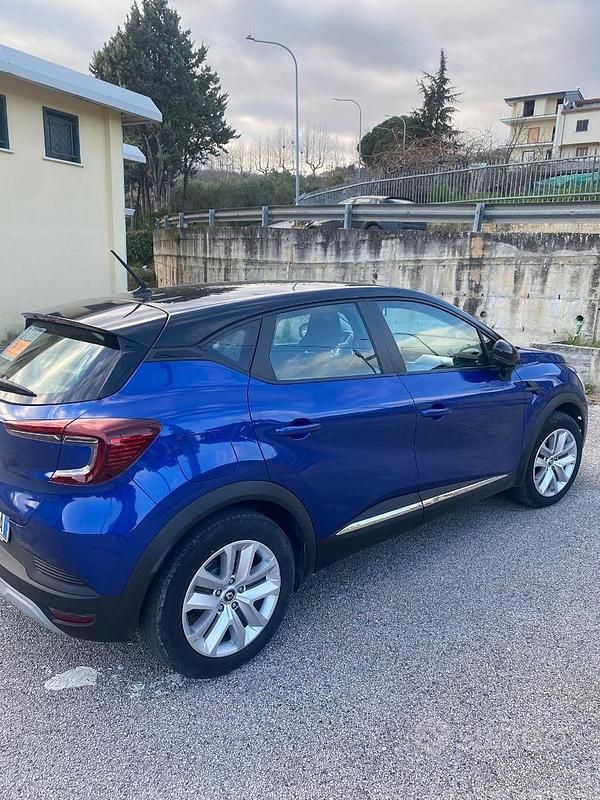 Usata Renault Captur 115 CV (84 kW) 2021 Blu SUV