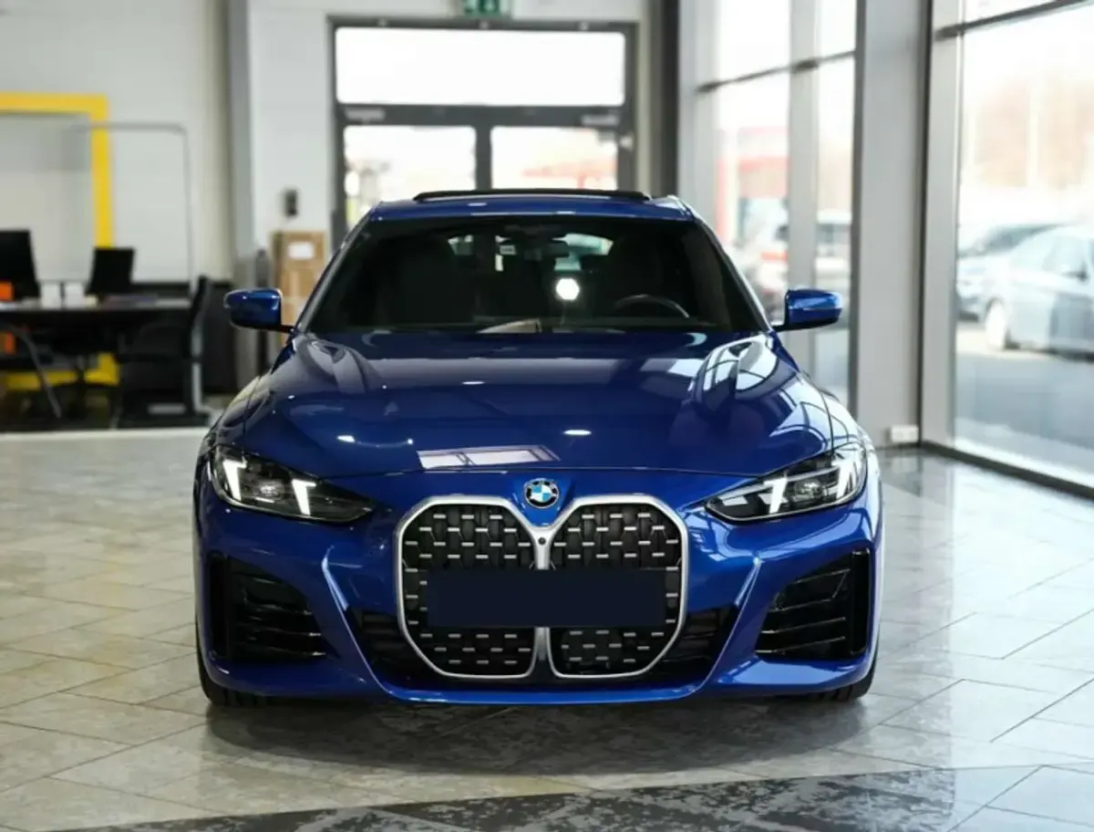 Usata BMW 430 M Sport 245 CV (180 kW) 2025 Blu/azzurro Coupé