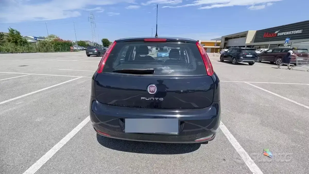 Usata Fiat Punto 77 CV (56 kW) 2017 Bluazzurro Utilitaria