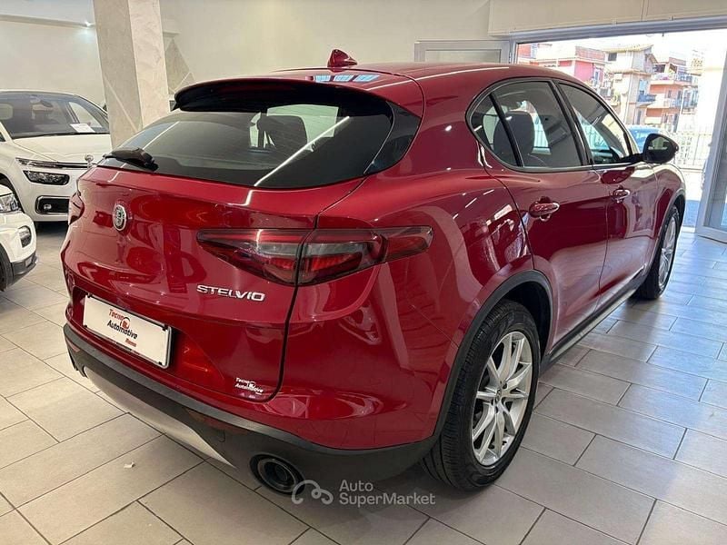 Usata Alfa Romeo Stelvio Super 160 CV (117 kW) 2022 Rosso SUV