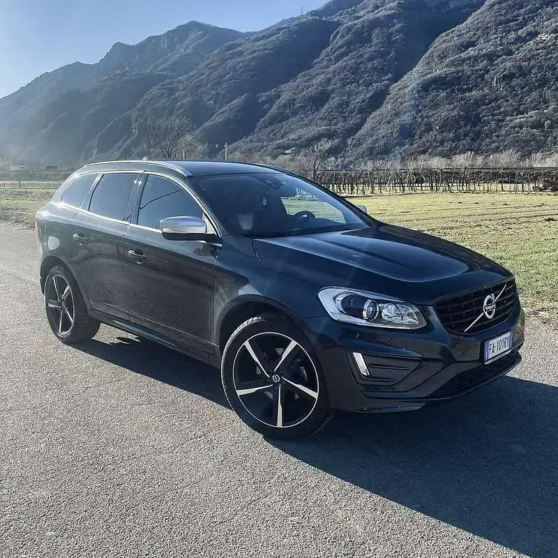 Usata Volvo XC60 R-Design 190 CV (139 kW) 2015 Blu/azzurro SUV