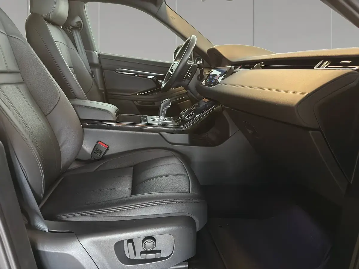 Usata Land Rover Range Rover evoque SE Dynamic 2022 Eiger grey SUV