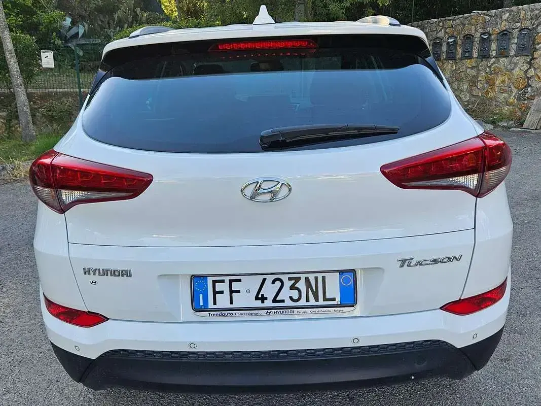 Usata Hyundai Tucson Xpossible 116 CV (85 kW) 2016 Bianco SUV