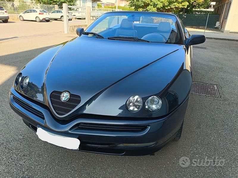 Nero Usata 1996 Alfa Romeo Spider Cabrio | 15.500 € (Molto cara) - Immagine 1/4