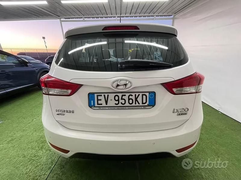 Usata Hyundai ix20 Comfort 90 CV (66 kW) 2014 Bianco Utilitaria
