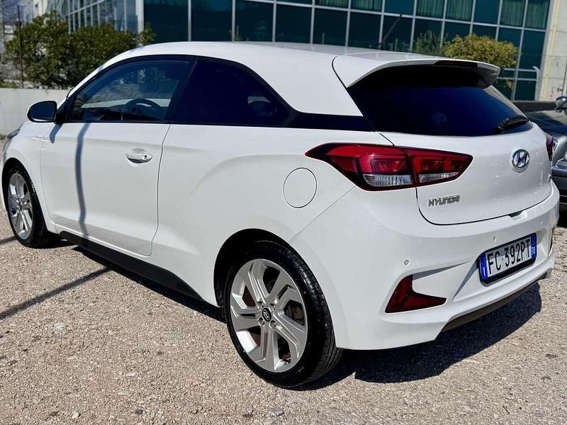 Usata Hyundai i20 Sport 90 CV (66 kW) 2016 Other Utilitaria