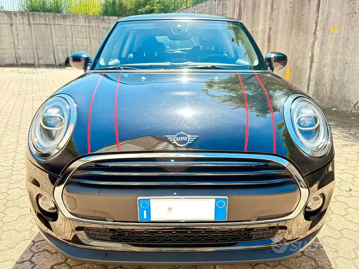 Usata Mini ONE 75 CV (55 kW) 2020 Nero Utilitaria