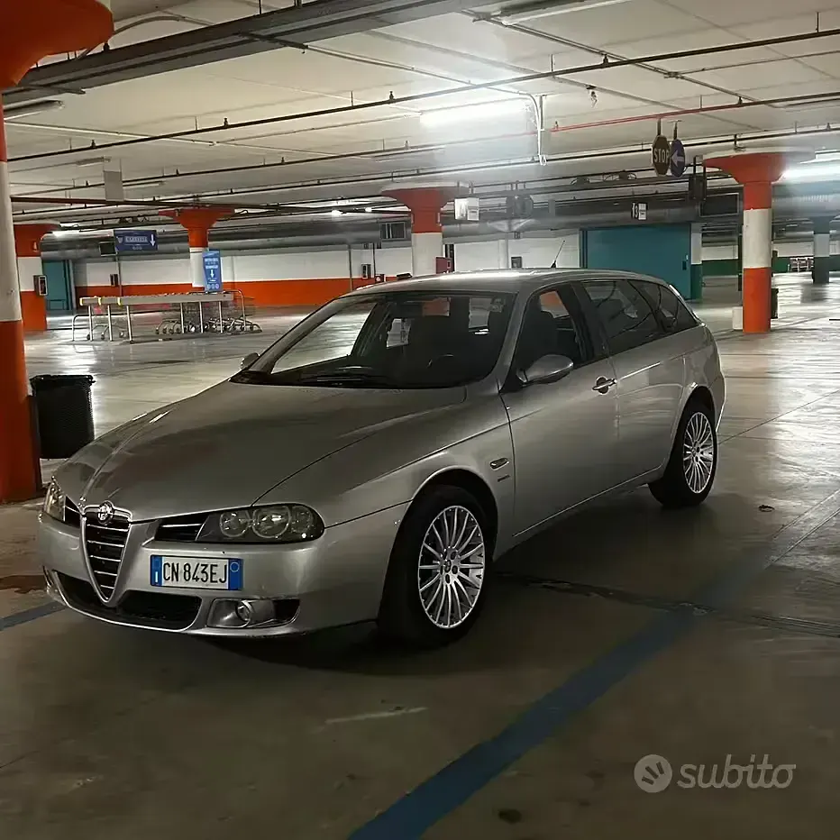 Usata Alfa Romeo 156 140 CV (102 kW) 2004 Grigio Station wagon