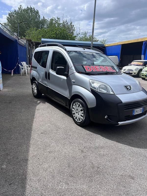 Usata Peugeot Bipper 75 CV (55 kW) 2012 Monovolume