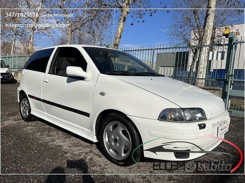 Usata Fiat Punto 133 CV (97 kW) 1995 Bianco Berlina