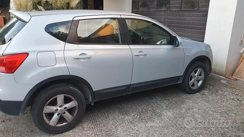 Usata Nissan Qashqai 150 CV (110 kW) 2008 Grigio SUV