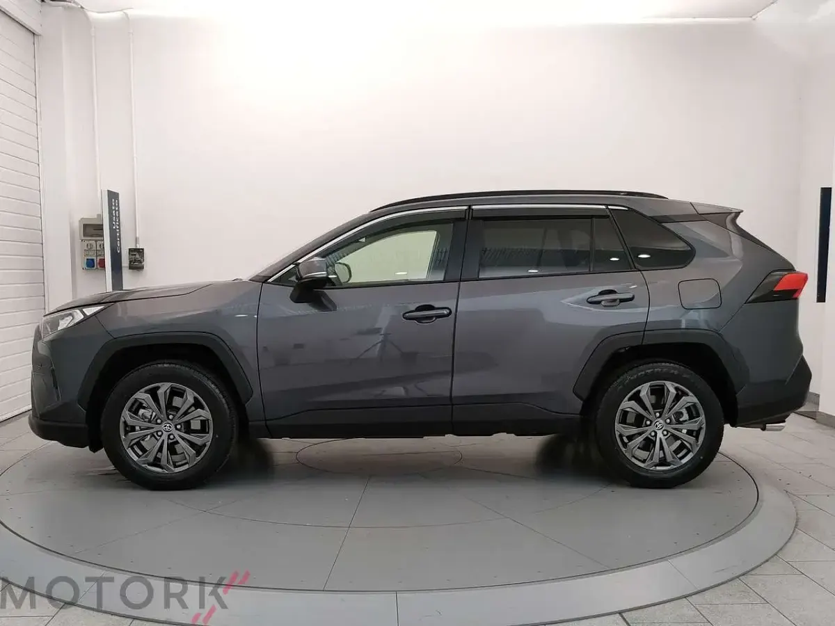 Usata Toyota RAV4 Hybrid Active 218 CV (160 kW) 2025 Grigio SUV