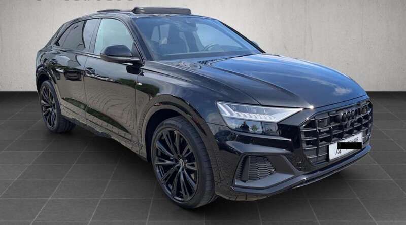 Nero Usata 2023 Audi Q8 S-Line SUV | 84.500 € (Molto cara) - Immagine 1/4