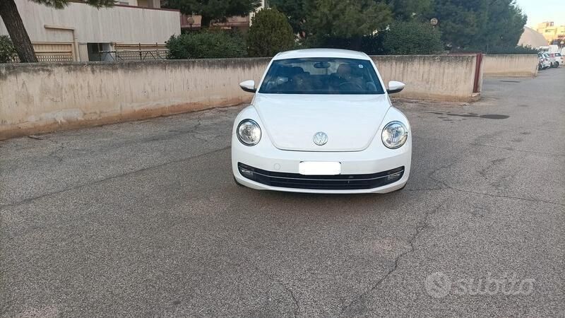 Usata VW Beetle Design 105 CV (77 kW) 2012 Bianco Utilitaria