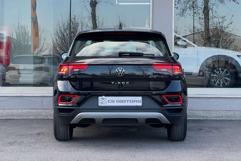 Usata VW T-Roc Life 110 CV (80 kW) 2023 Nero SUV