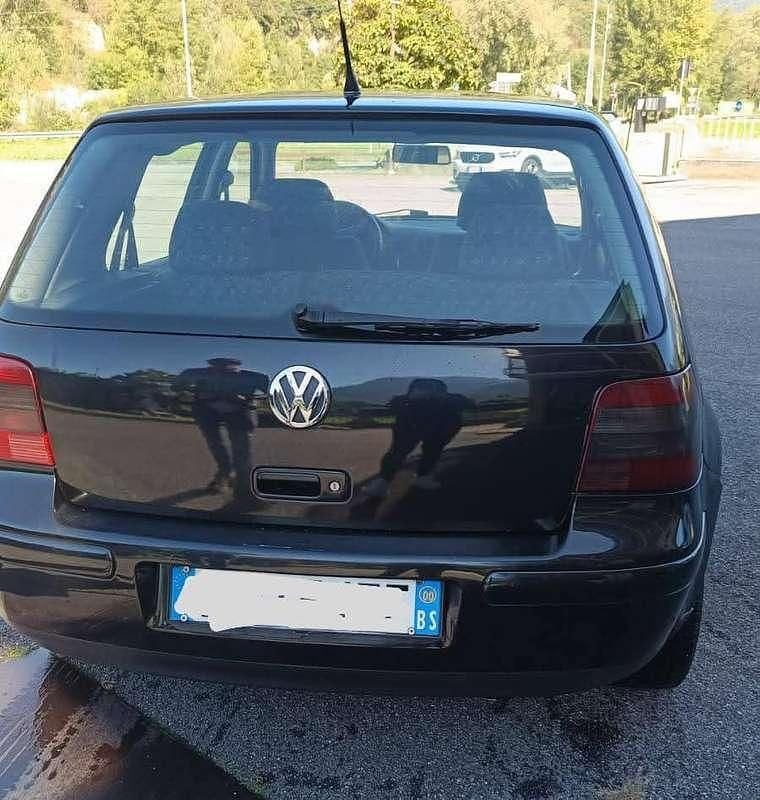 Usata VW Golf IV Comfortline 110 CV (80 kW) 2000 Berlina
