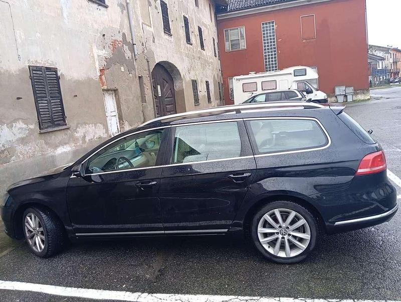 Usata VW Passat Highline 140 CV (102 kW) 2011 Berlina