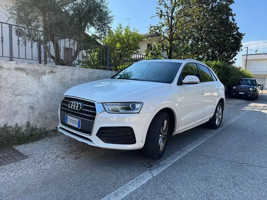 Usata Audi Q3 Sport 120 CV (88 kW) 2016 Bianco SUV