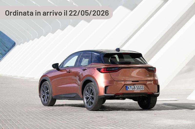 Argento Usata 2024 Lexus LBX SUV | 33.320 € (Buon prezzo) - Immagine 1/1