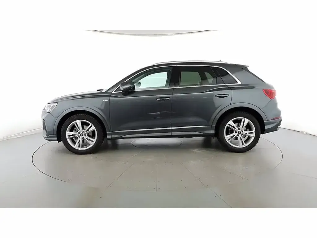 Usata Audi Q3 S-Line 150 CV (110 kW) 2023 Grigio daytona SUV