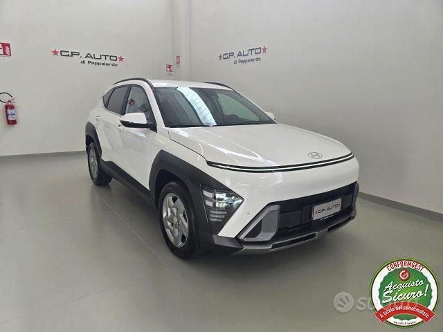 Bianco Usata 2024 Hyundai Kona SUV | 25.500 € (Molto cara) - Immagine 1/4