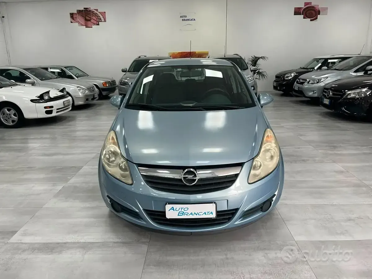 Usata Opel Corsa 90 CV (66 kW) 2007 Bluazzurro Utilitaria