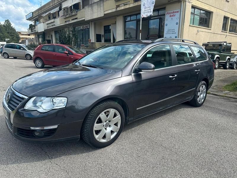 Usata VW Passat Comfortline 140 CV (102 kW) 2007 Grigio Station wagon