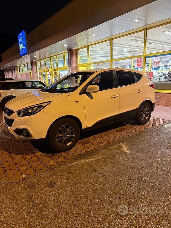 Bianco Usata 2013 Hyundai ix35 SUV | 9700 € - Immagine 1/4