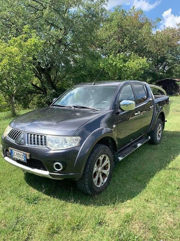 Usata 2010 Mitsubishi L200 Intense+ Pick-up | 16.900 € (Buon prezzo) - Immagine 1/4