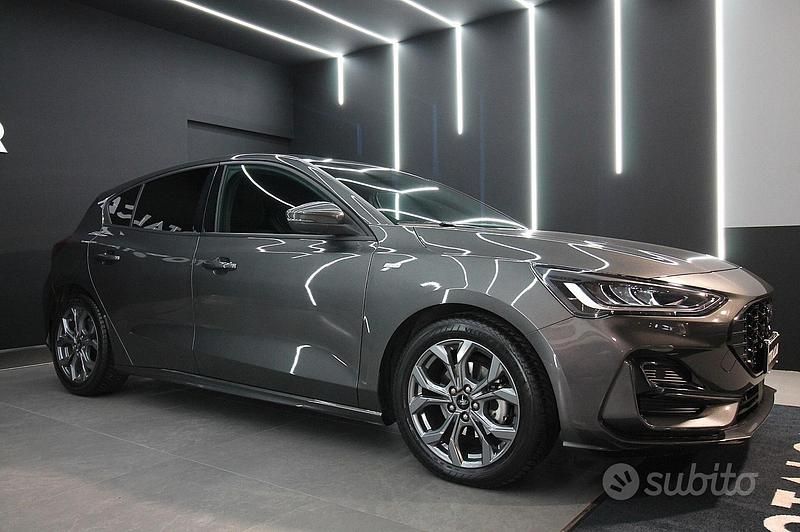 Usata Ford Focus ST-Line X 115 CV (84 kW) 2025 Grigio Berlina
