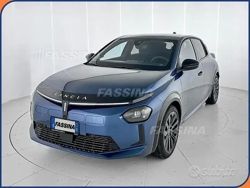 Nuova Lancia Ypsilon 2026 Blu Utilitaria
