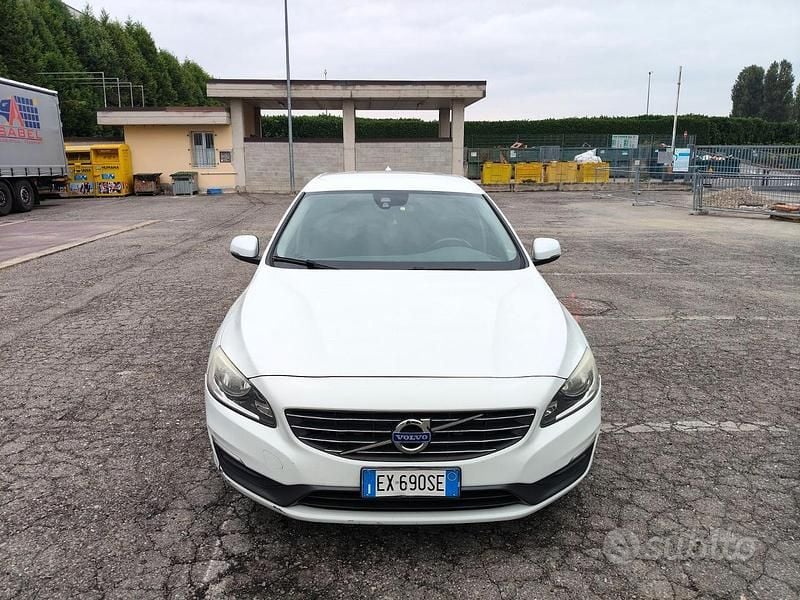Usata 2015 Volvo V60 Station wagon | 6900 € (Ottimo prezzo) - Immagine 1/4