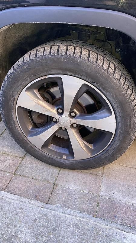 Używany Jeep Cherokee Limited 195 KM (143 kW) 2019 Czarny SUV